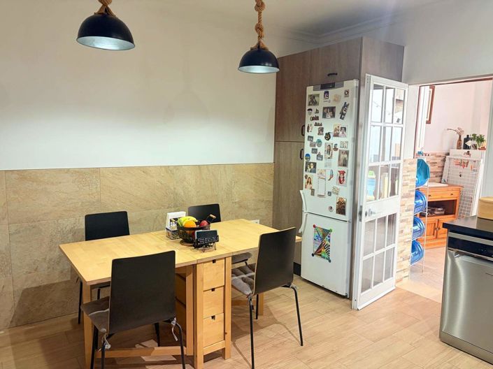 Image No.16-5 Bed House for sale