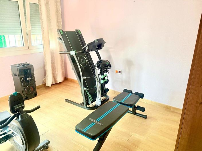 Image No.25-5 Bed House for sale