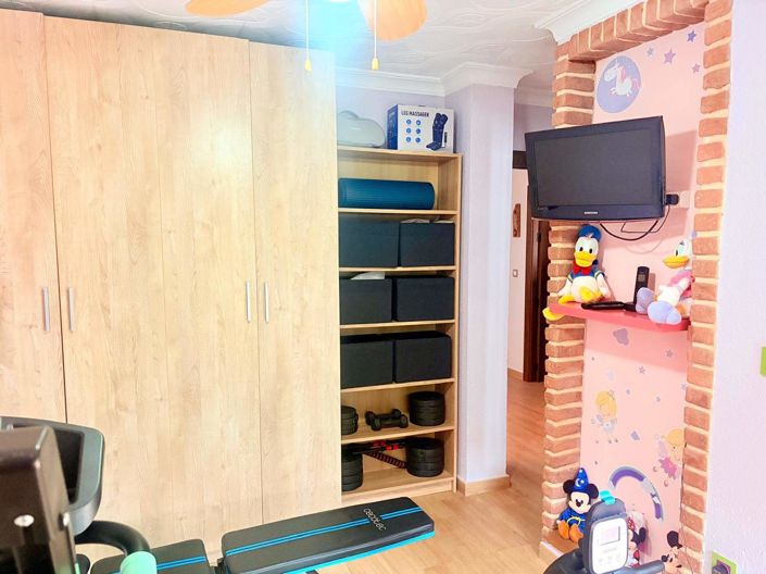 Image No.26-5 Bed House for sale