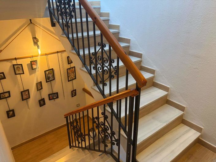 Image No.34-5 Bed House for sale