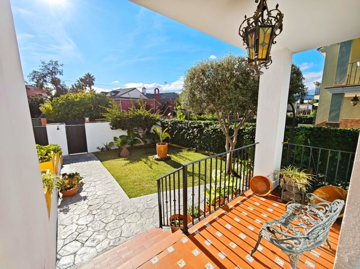 Image No.2-4 Bed Semi-Detached for sale