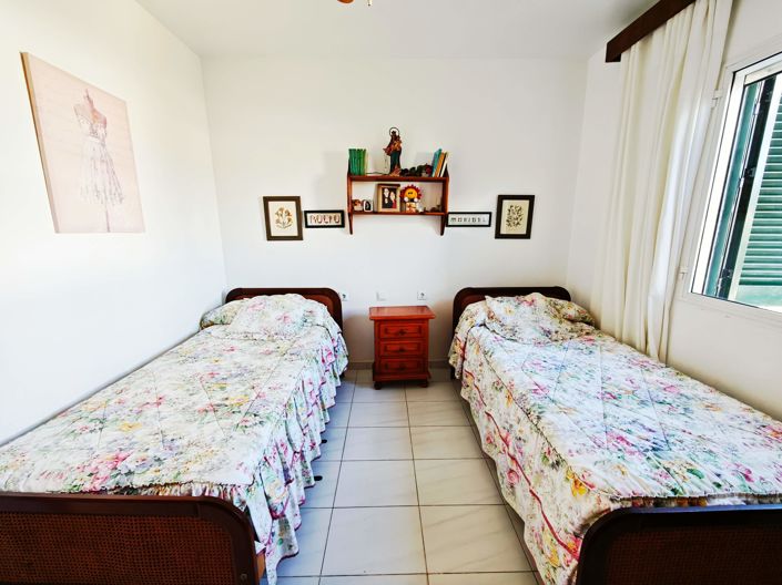 Image No.32-4 Bed Semi-Detached for sale