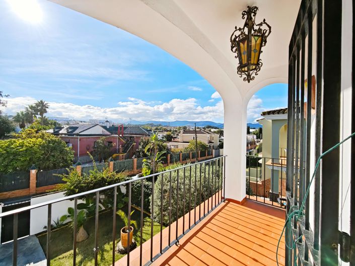 Image No.36-4 Bed Semi-Detached for sale