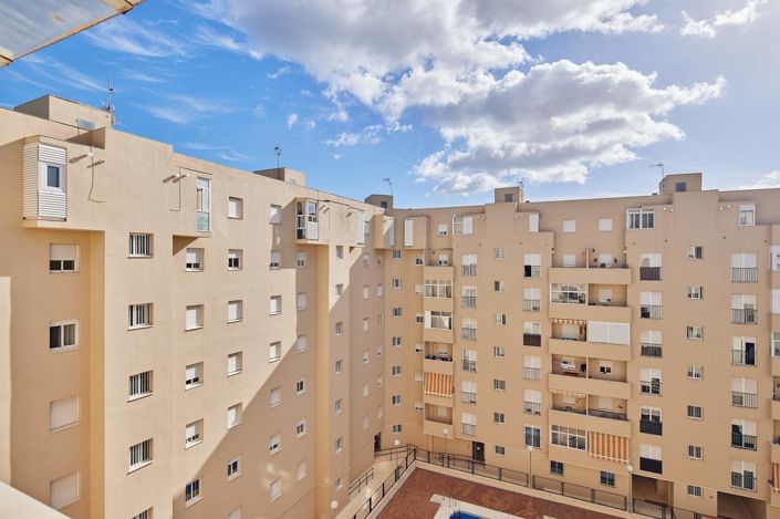 Image No.13-3 Bed Flat for sale