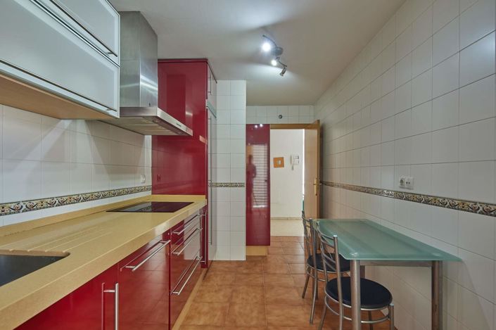 Image No.18-3 Bed Flat for sale