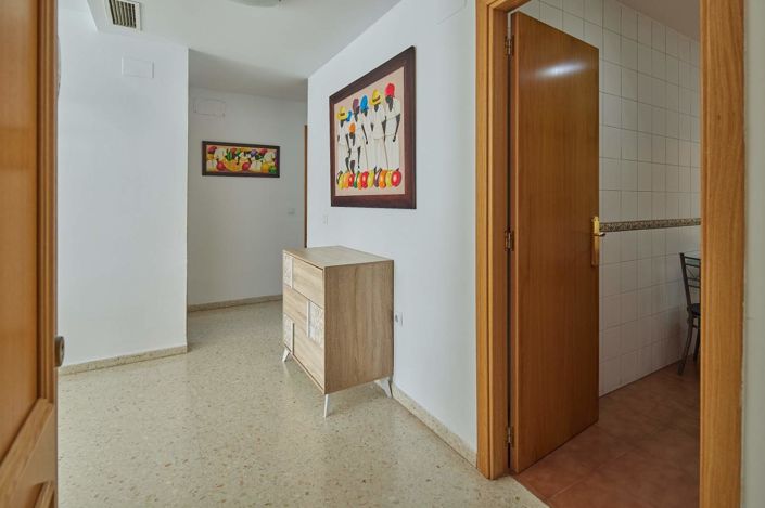 Image No.3-3 Bed Flat for sale