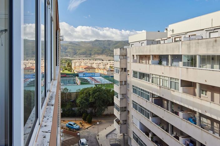 Image No.32-3 Bed Flat for sale