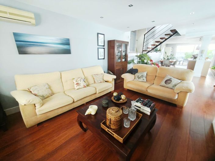 Image No.3-4 Bed Semi-Detached for sale