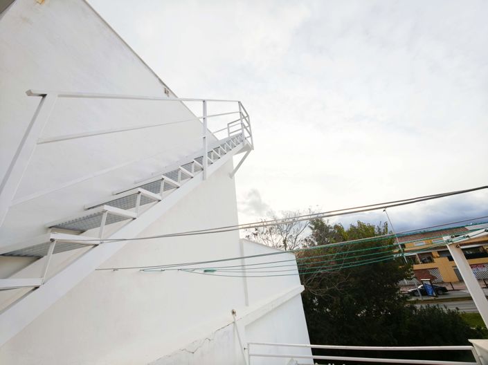 Image No.37-4 Bed Semi-Detached for sale