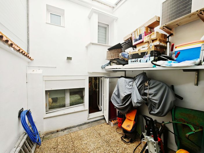 Image No.40-4 Bed Semi-Detached for sale