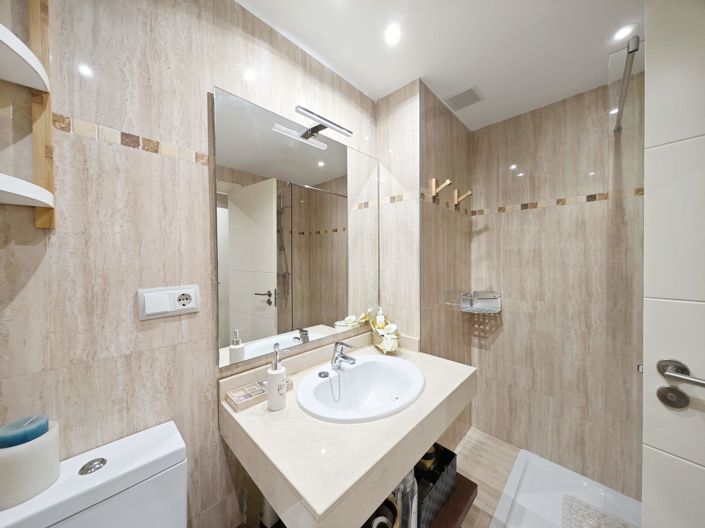 Image No.17-2 Bed Apartment for sale