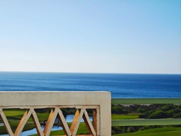 1 - La Línea de la Concepción, Apartment