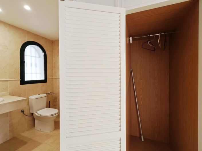 Image No.17-3 Bed Property for sale