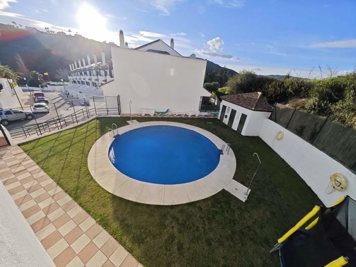 Image No.20-3 Bed Property for sale