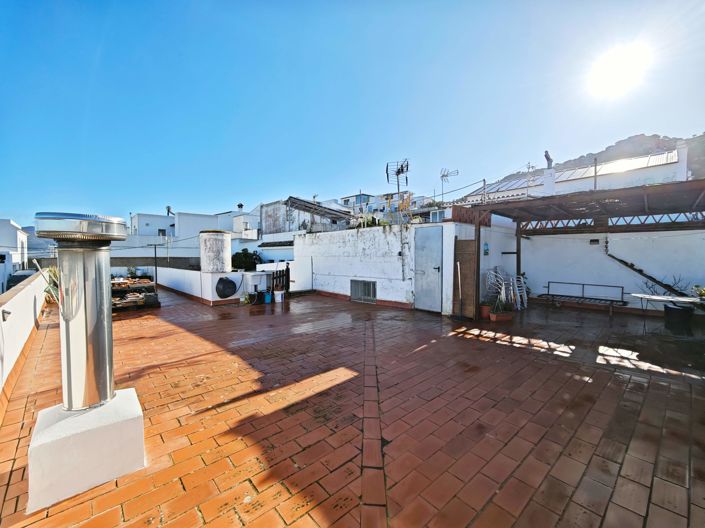 Image No.20-3 Bed House for sale