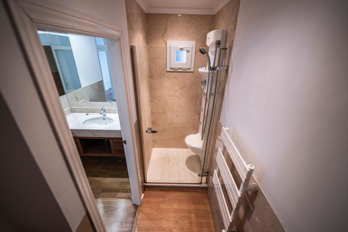 Image No.26-5 Bed House for sale