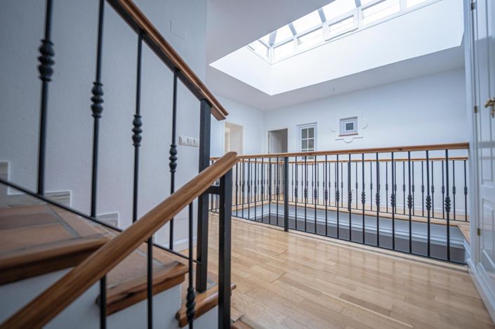 Image No.27-5 Bed House for sale