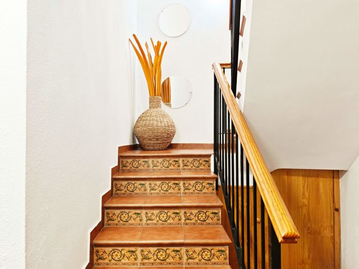 Image No.17-4 Bed Property for sale