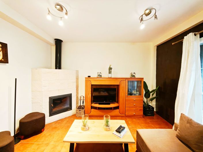 Image No.19-4 Bed Property for sale