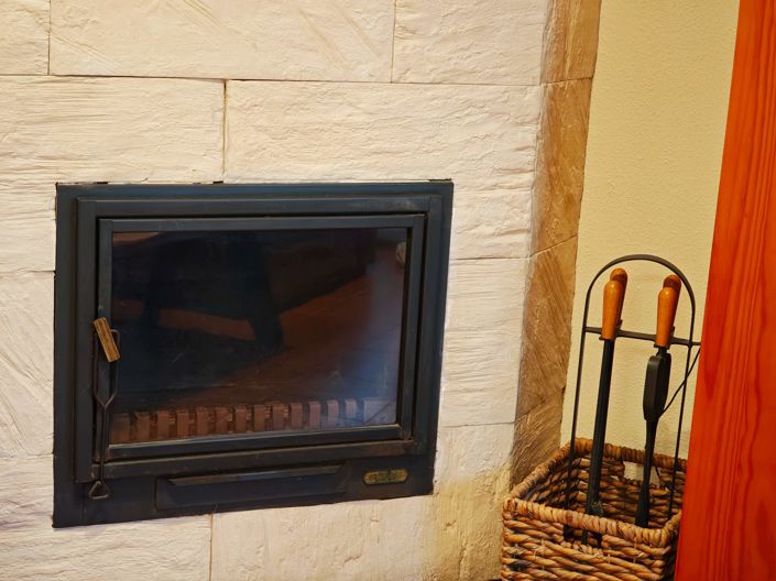 Image No.20-4 Bed Property for sale