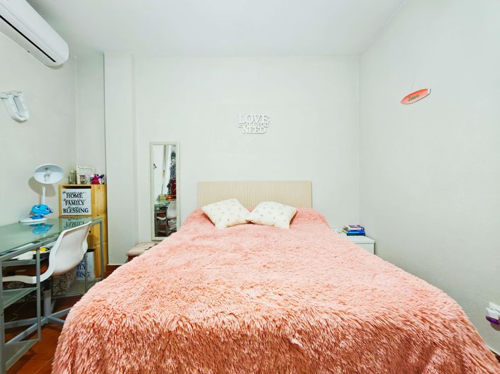 Image No.32-4 Bed Property for sale