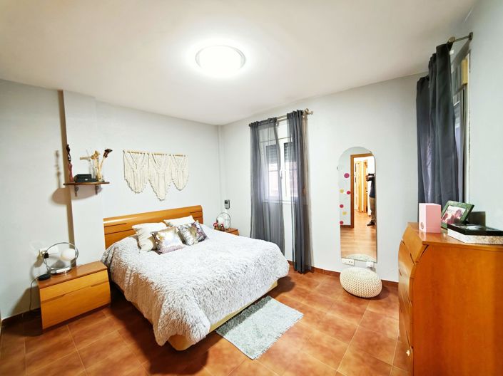 Image No.33-4 Bed Property for sale