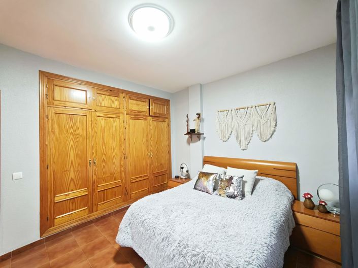 Image No.34-4 Bed Property for sale