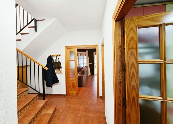 Image No.5-4 Bed Property for sale