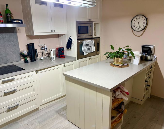 Image No.10-4 Bed Property for sale