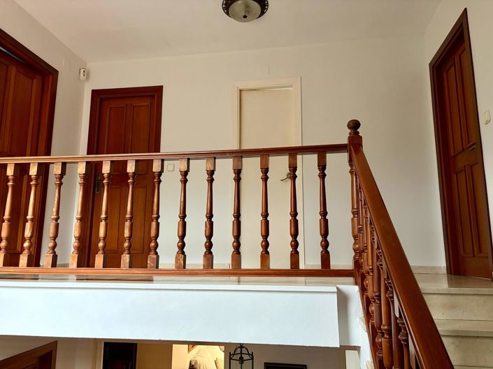 Image No.12-4 Bed Property for sale