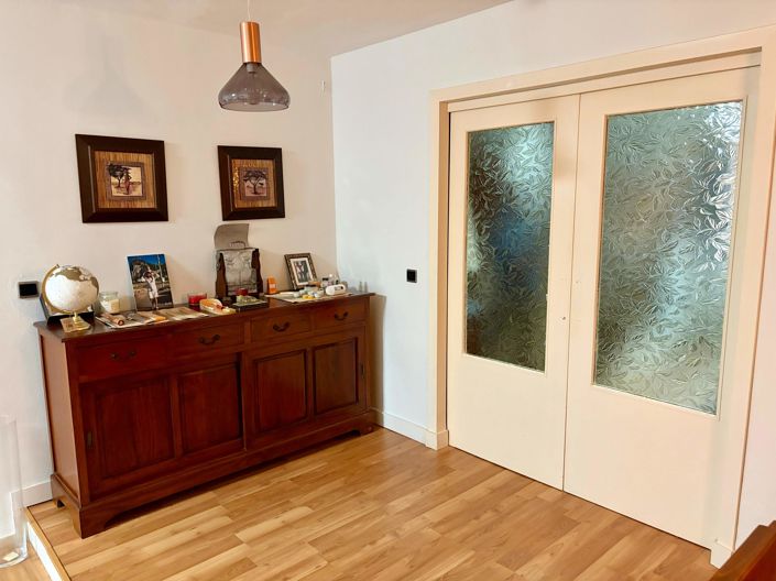 Image No.3-4 Bed Property for sale