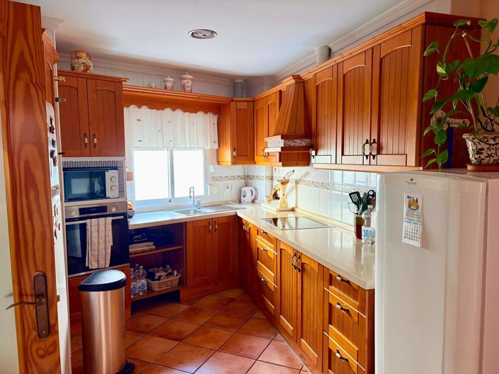 Image No.5-3 Bed House for sale