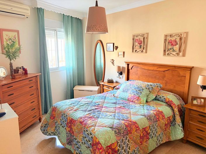 Image No.8-3 Bed House for sale