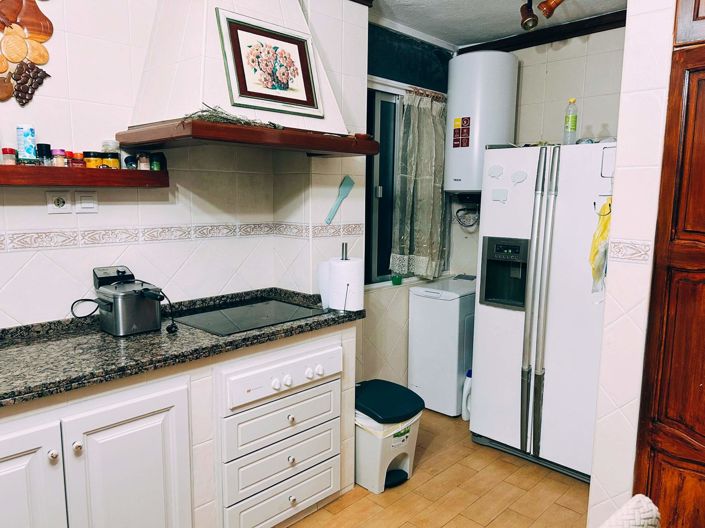 Image No.3-3 Bed Flat for sale