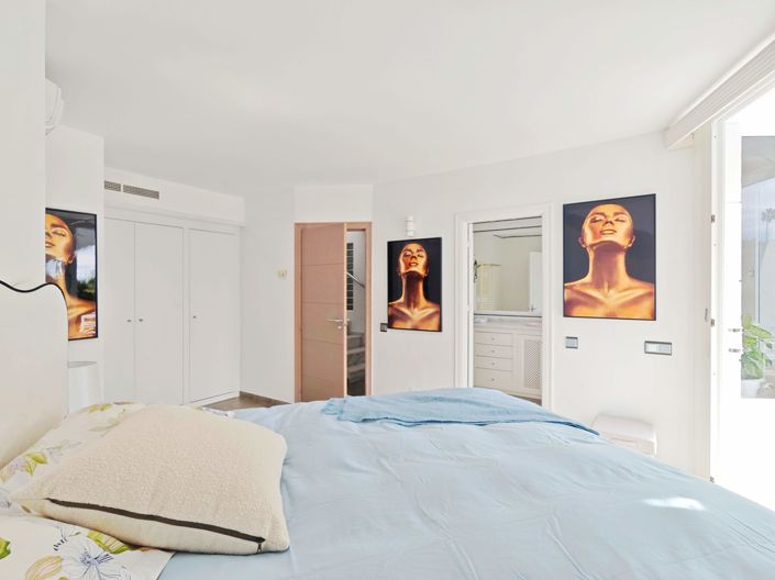 Image No.28-3 Bed Villa for sale