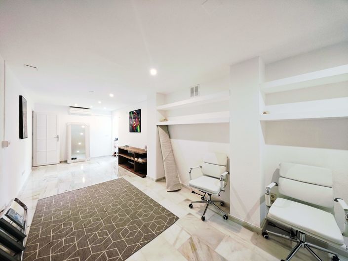 Image No.34-3 Bed Villa for sale