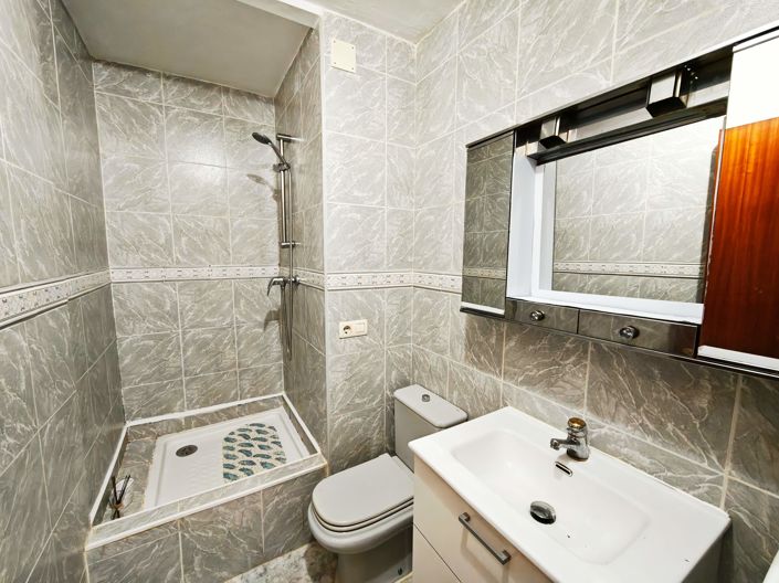 Image No.15-3 Bed Flat for sale