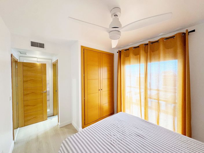 Image No.20-3 Bed Property for sale