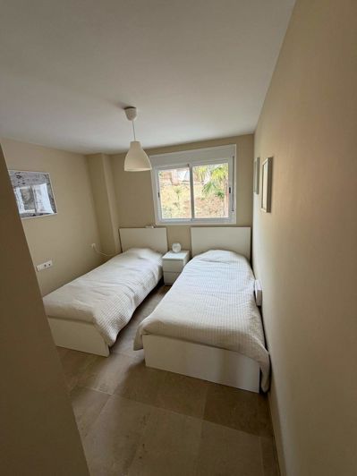 Image No.10-3 Bed Flat for sale