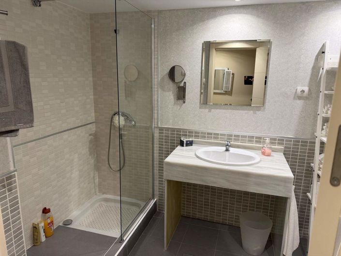 Image No.14-3 Bed Flat for sale