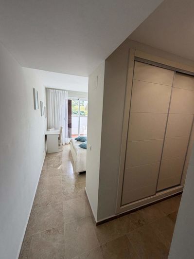 Image No.18-3 Bed Flat for sale