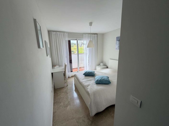 Image No.19-3 Bed Flat for sale