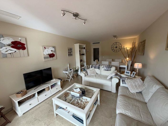 Image No.27-3 Bed Flat for sale