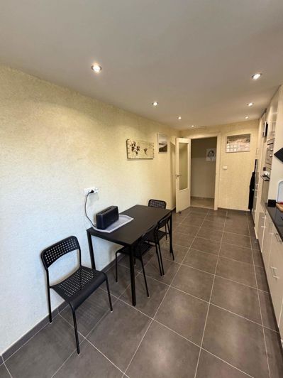 Image No.4-3 Bed Flat for sale