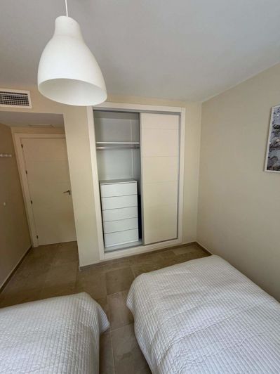 Image No.9-3 Bed Flat for sale