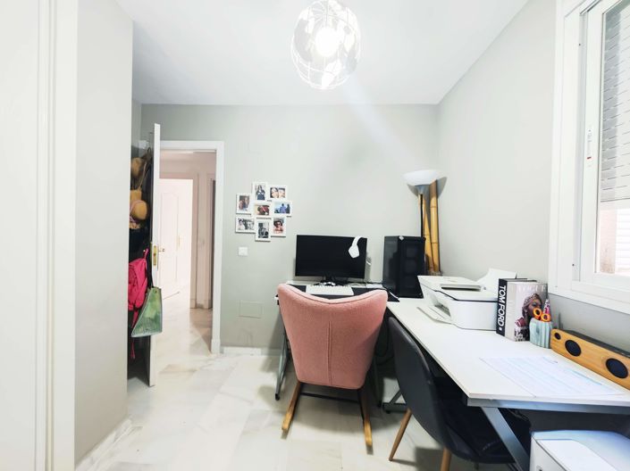 Image No.16-3 Bed Flat for sale