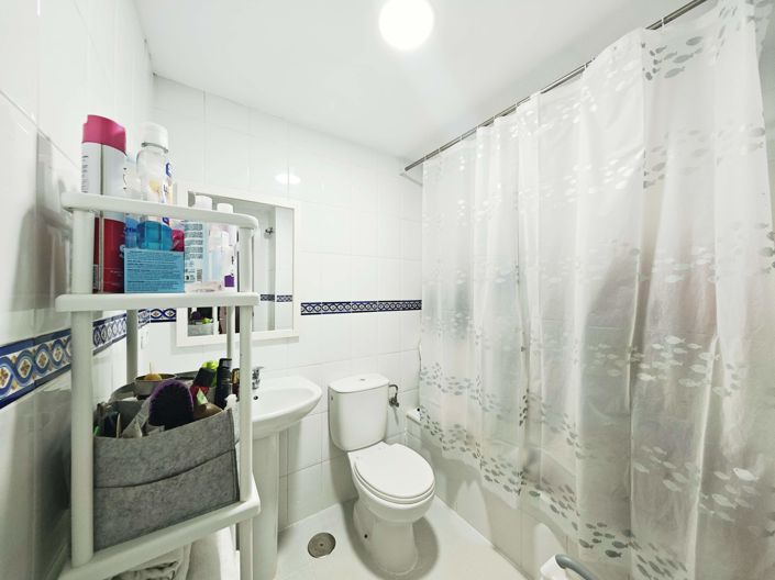 Image No.17-3 Bed Flat for sale