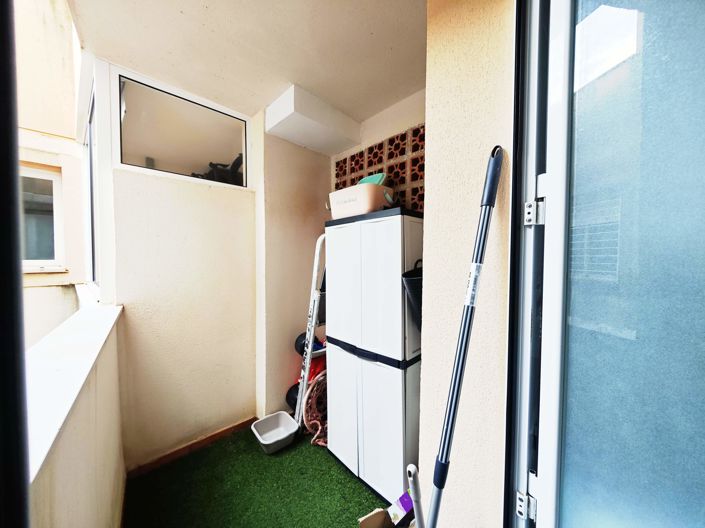 Image No.21-3 Bed Flat for sale