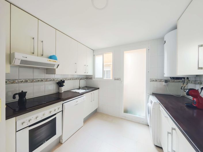 Image No.6-3 Bed Flat for sale