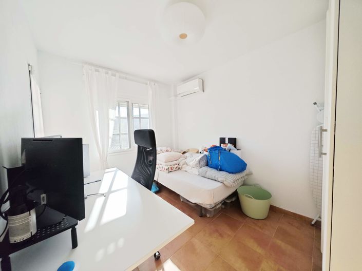 Image No.15-3 Bed Property for sale